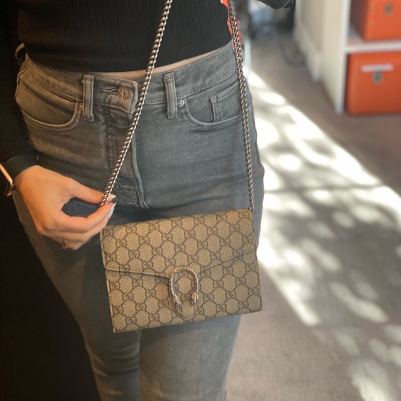 Gucci wallet on a chain - Picture 5 of 8